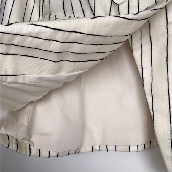 Blazer - Picture 4 of 6